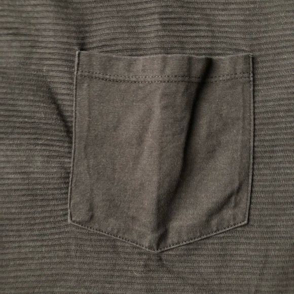 BERSHKA - textured tshirt with pocket - Picture 2 of 6